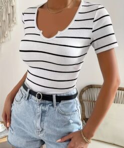 ⁦تيشيرت SHEIN⁩ - الصورة ⁦4⁩