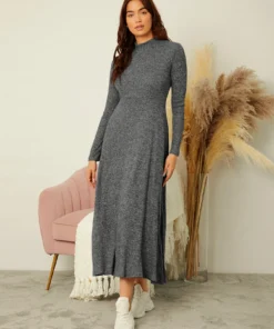 دريس SHEIN - الصورة 1