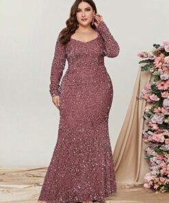 ⁦فستان سواريه قطيفه SHEIN⁩ - الصورة ⁦1⁩