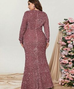 ⁦فستان سواريه قطيفه SHEIN⁩ - الصورة ⁦2⁩