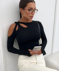 بلوزه SHEIN - الصورة 1