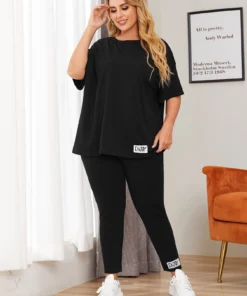 ⁦طقم  SHEIN⁩ - الصورة ⁦1⁩