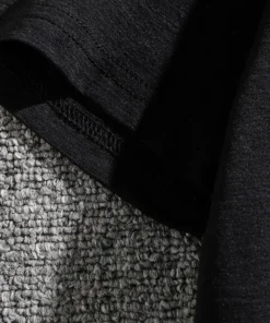 ⁦تيشرت SHEIN⁩ - الصورة ⁦2⁩