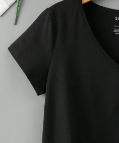 ⁦تيشيرت SHEIN⁩ - الصورة ⁦3⁩