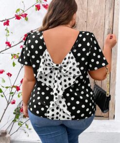 ⁦بلوزه SHEIN⁩ - الصورة ⁦4⁩