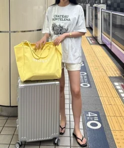 ⁦تيشيرت SHEIN⁩ - الصورة ⁦2⁩