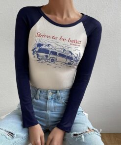 ⁦تيشيرت SHEIN⁩ - الصورة ⁦1⁩