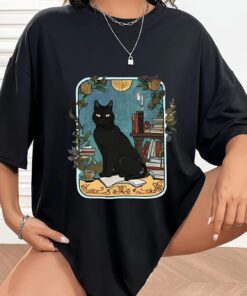 ⁦تيشيرت SHEIN⁩ - الصورة ⁦1⁩