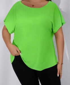 ⁦تيشيرت SHEIN⁩ - الصورة ⁦2⁩