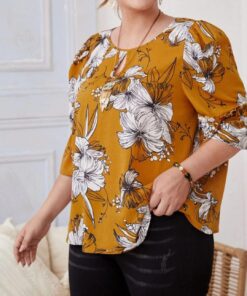 ⁦بلوزه SHEIN⁩ - الصورة ⁦1⁩