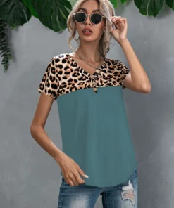 ⁦تيشيرت SHEIN⁩ - الصورة ⁦2⁩