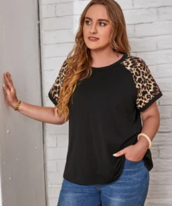 ⁦تشيرت SHEIN⁩ - الصورة ⁦2⁩