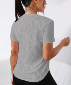 ⁦تيشيرت SHEIN⁩ - الصورة ⁦4⁩