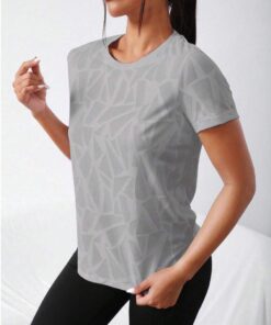 ⁦تيشيرت SHEIN⁩ - الصورة ⁦2⁩