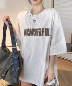 ⁦تيشيرت SHEIN⁩ - الصورة ⁦2⁩