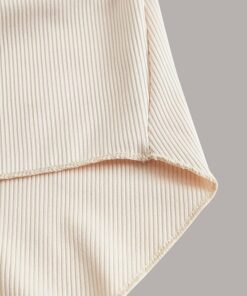 توب SHEIN - الصورة 3