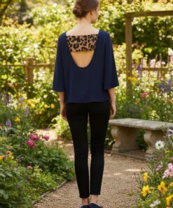 بلوزه SHEIN - الصورة 2