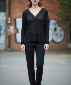 بلوزه SHEIN - الصورة 1